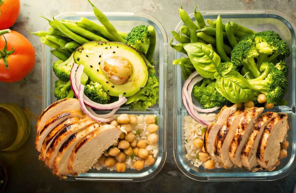 Diet meal prep in containers. Creating a Healthy Diet. Brisbane Livewell Clinic