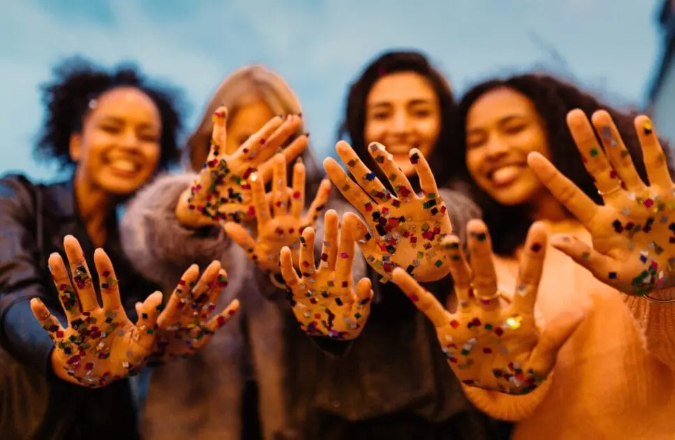 Friends having fun with glitters on their hands. Counselling Carina. Facts About Holistic Counselling. Brisbane Livewell Clinic
