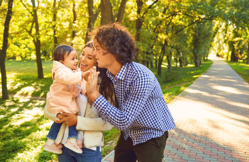 Brisbane Wellbeing 4 Family walking in the park. Brisbane Wellbeing. Brisbane Livewell Clinic